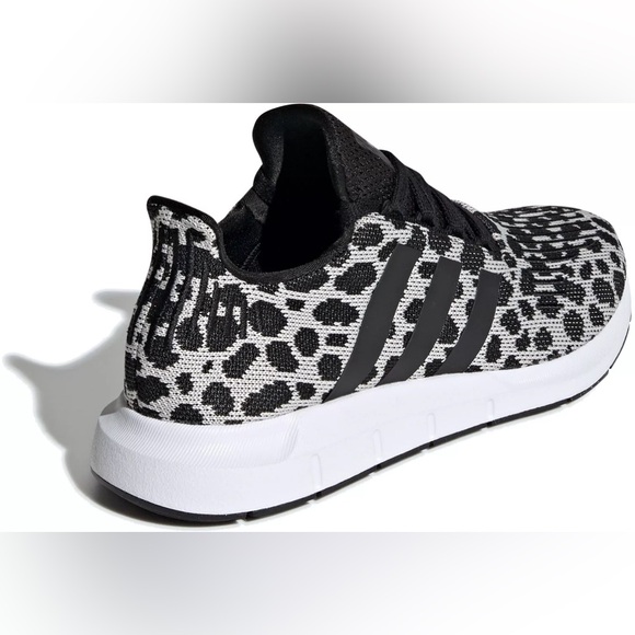 adidas Originals Shoes - adidas Originals Women's Swift Run Shoes 6.5